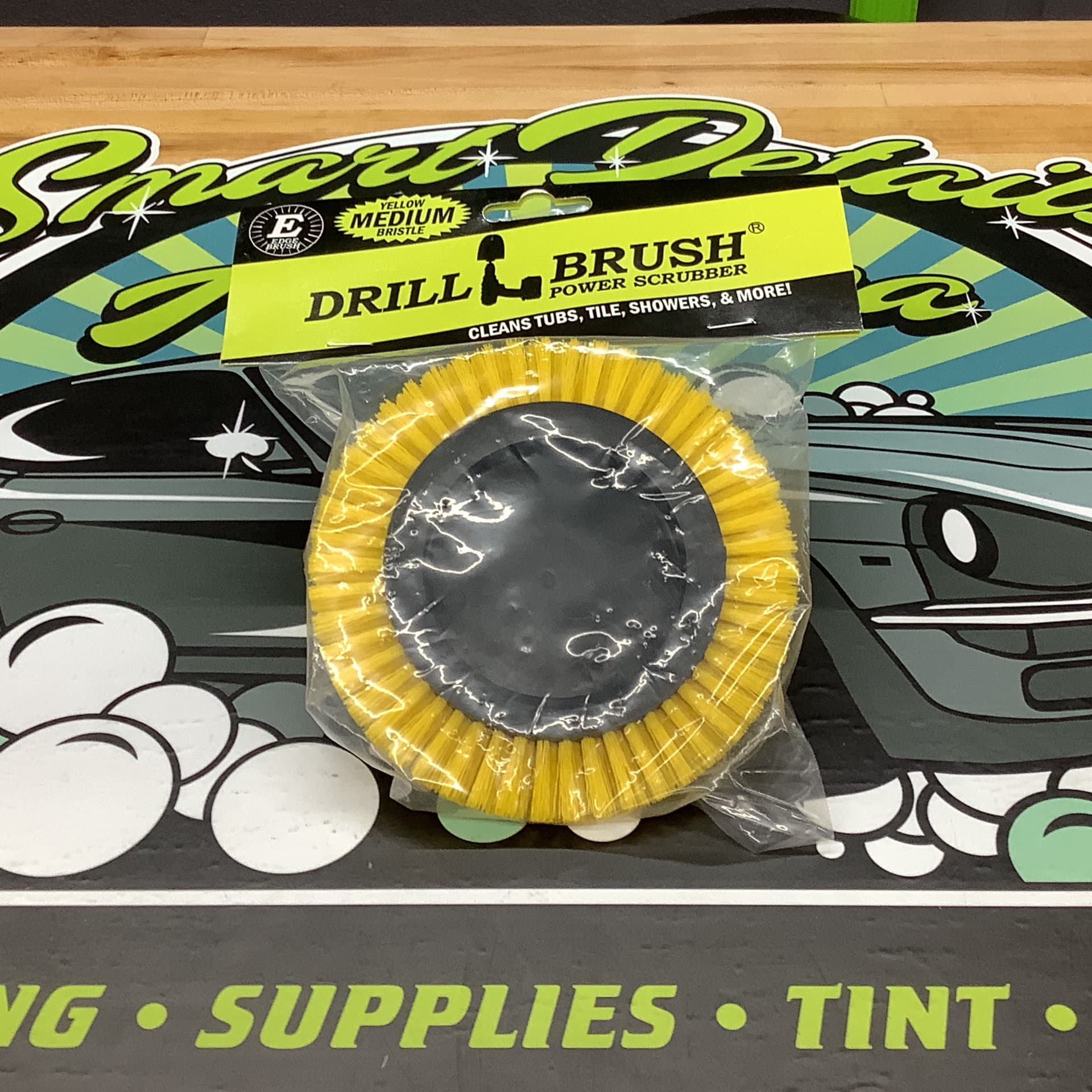 Yellow edge brush